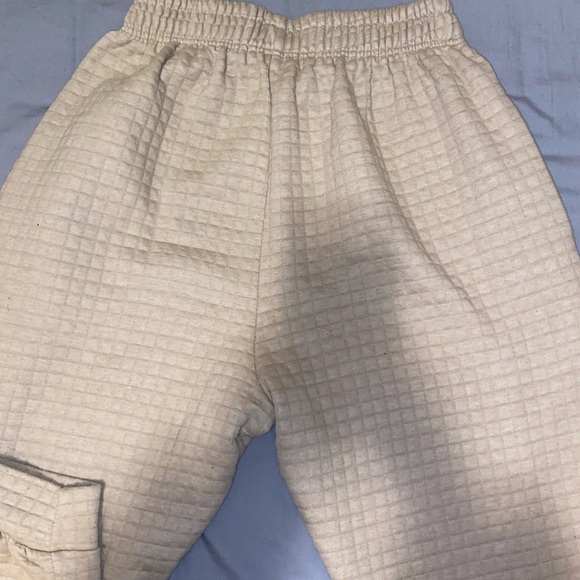 pretty little thing - beige sweatpants - Picture 3 of 4